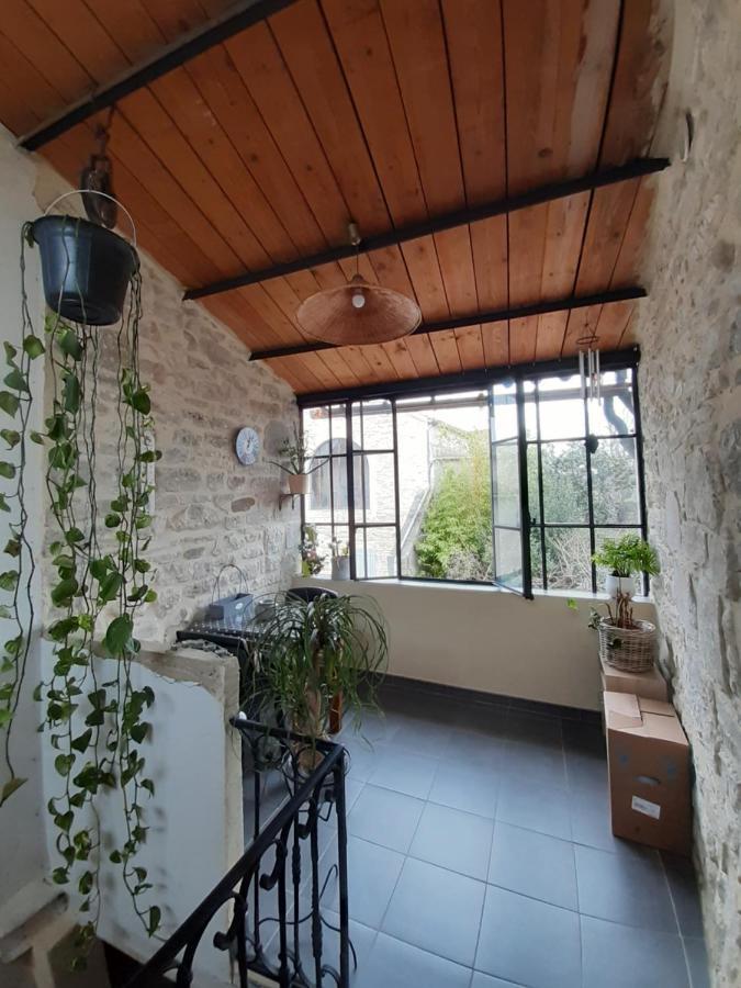 Nos Jours Heureux Appartement Barjac  Buitenkant foto