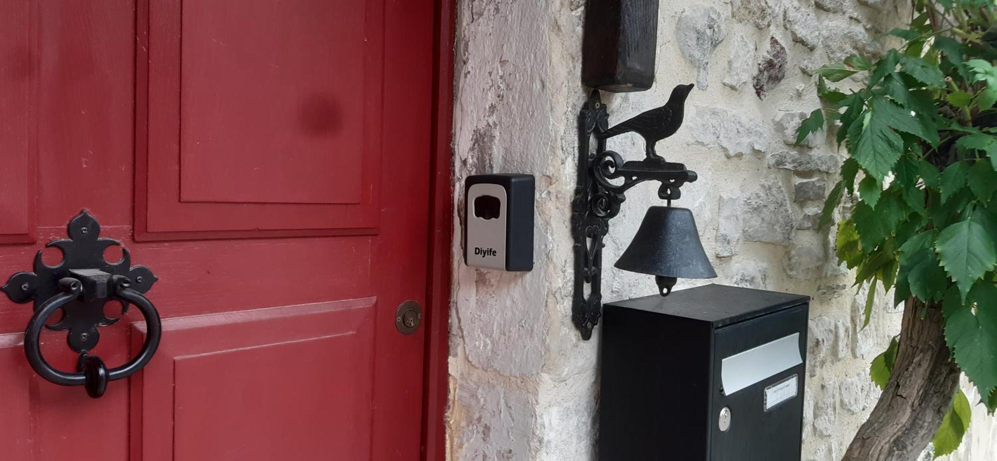 Nos Jours Heureux Appartement Barjac  Buitenkant foto